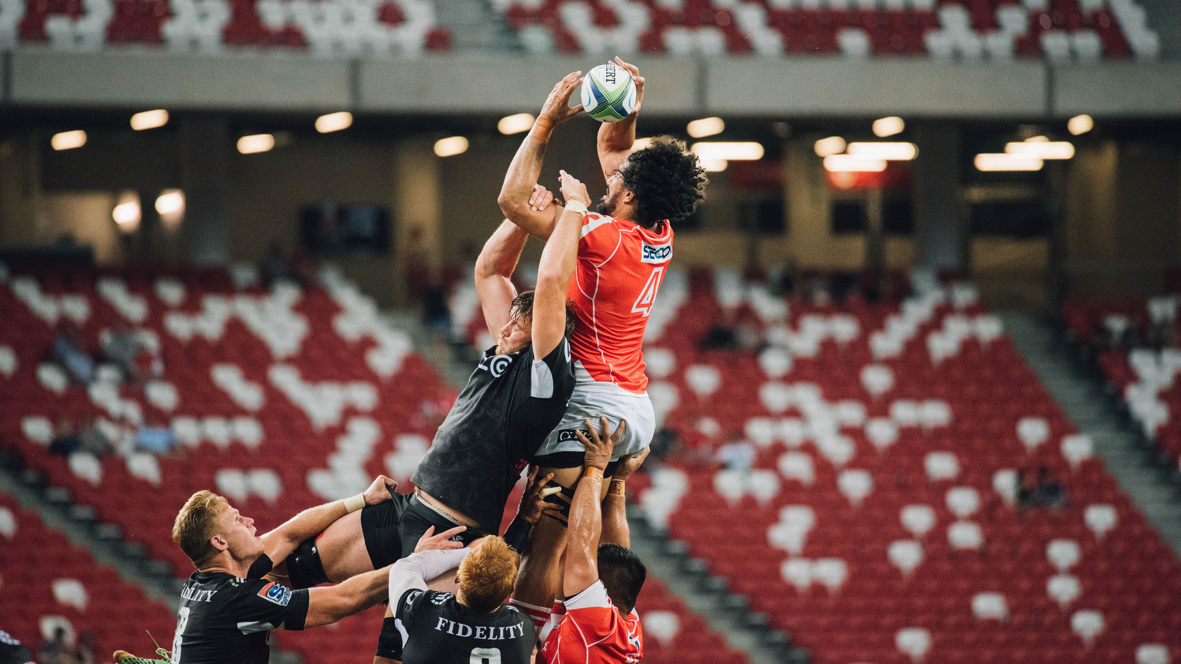 xingkong app-篮球电竞联动尝试吸引新生代球迷群体，篮球电竞球场现场赛 4×5